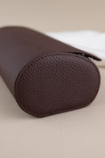 Charger l'image dans la visionneuse de la galerie, Uhrenrolle 3 - Large - Chocolate Brown