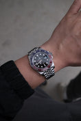 Load image into gallery viewer, Rolex GMT-Master II 126710BLRO - Detailansicht 10