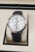 Cargue la imagen en el visor de la galería, Patek Philippe Calendario Anual 5235G-001 - Vista detallada 2