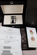 Cargar la imagen en la vista de la galería, Patek Philippe Calatrava 6007G-011 - Papiere und oder Lieferumfang