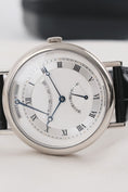 Bild in Galerie-Betrachter laden, Breguet Classique Retrograde Seconds 5207BB/12/9V6 - Detailansicht 4