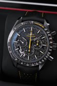 Bild in Galerie-Betrachter laden, Omega Speedmaster Dark Side Of The Moon 31192443001001 - Detailansicht 2