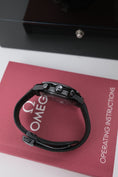 Bild in Galerie-Betrachter laden, Omega Speedmaster Dark Side Of The Moon 31192443001001 - Detailansicht 6