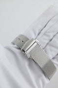 Bild in Galerie-Betrachter laden, Omega Seamaster 300 James Bond 60th Anniversary 21030422003002 - Detailansicht 7