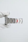 Load image into gallery viewer, Rolex Oyster Perpetual 36 126000 - Detailed view 8