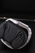 Cargue la imagen en el visor de la galería, Audemars Piguet Royal Oak Jumbo Skeleton 16204BC.OO.1240BC.01 - Detailansicht 7
