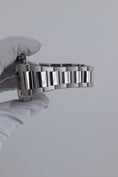 Bild in Galerie-Betrachter laden, Girard Perregaux Laureato Chronograph 81020-11-131-11A - Detail view 8