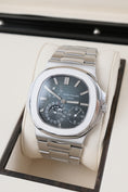 Charger l'image dans la visionneuse de galerie, Patek Philippe Nautilus 5712/1A-001 - Detailansicht 2