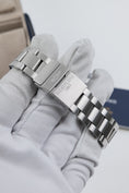 Load image into gallery viewer, Breitling Colt 41 A17313101F1A1 - Detailed view 6