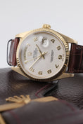 Load image into gallery viewer, Rolex Day-Date 36 18038 - Detailed view 5