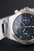 Bild in Galerie-Betrachter laden, Girard Perregaux Laureato Chronograph 81020-11-631-11A - Detail view 4