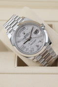 Bild in Galerie-Betrachter laden, Rolex Day-Date 40 Meteorite Baguette Dial 228206 - Detailansicht 5