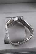 Load image into gallery viewer, H.Moser & Cie Streamliner Centre Seconds Purple Haze 6201-1201 - Detailansicht 6