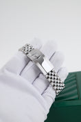 Bild in Galerie-Betrachter laden, Rolex GMT-Master II 126710BLRO - Detail view 8