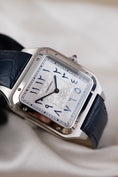Load image into Gallery viewer, Cartier Santos Dumont WGSA0086 - Detailansicht 4