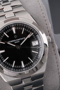 Bild in Galerie-Betrachter laden, Vacheron Constantin Overseas 4520V - Detailansicht 2