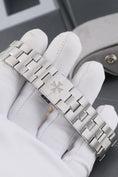 Bild in Galerie-Betrachter laden, Vacheron Constantin Overseas 4520V - Detailansicht 5