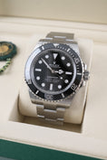 Bild in Galerie-Betrachter laden, Rolex Submariner No Date 124060 - Detailansicht 1