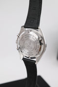 Load image into gallery viewer, Omega Speedmaster Professional Moonwatch 31032425001002 - Detailed view 5