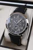 Charger l'image dans la visionneuse de galerie, Patek Philippe Annual Calendar Travel Time 5326G-001 - Detailansicht 3