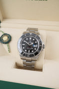 Bild in Galerie-Betrachter laden, Rolex Sea-Dweller 126600 - Detailansicht 1