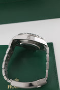 Carica l'immagine nel visualizzatore della galleria, Rolex Sea-Dweller 126600 - Detailansicht 7