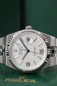 Załaduj obraz do przeglądarki galerii, Rolex Land-Dweller 40 127334 - Detailansicht 4