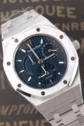 Cargue la imagen en el visor de la galería, Audemars Piguet Royal Oak Dual Time 25730ST - Detailansicht 1