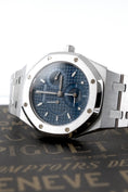 Cargue la imagen en el visor de la galería, Audemars Piguet Royal Oak Dual Time 25730ST - Detailansicht 3