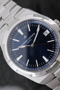 Load image into gallery viewer, Vacheron Constantin Overseas 4500V/110A-B128 - Detailed view 4