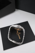 Load image into gallery viewer, Vacheron Constantin Overseas 4500V/110A-B128 - Detailed view 5