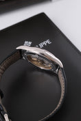 Cargue la imagen en el visor de la galería, Patek Philippe Calatrava 5127G-001 - Detailansicht 8