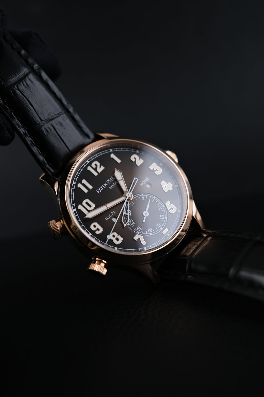 Patek Philippe Calatrava Pilot Travel Time Rose 5524R-001 - Detailansicht 1