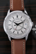 Załaduj obraz do przeglądarki galerii, Patek Philippe Calatrava 5212A-001 - Detailansicht 5