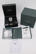 Cargar la imagen en la vista de la galería, Audemars Piguet Royal Oak Jumbo 15202ST.OO.1240ST.01 - Papiere und oder Lieferumfang