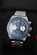 Bild in Galerie-Betrachter laden, Tudor Black Bay Chrono 79360B - Detailansicht 2