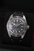 Cargue la imagen en el visor de la galería, Tudor Black Bay Fifty-Eight 79010SG - Vista detallada 1