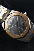 Charger l'image dans la visionneuse de la galerie, Audemars Piguet Royal Oak Jumbo 39mm 5402SA - Detailansicht 3