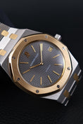 Charger l'image dans la visionneuse de la galerie, Audemars Piguet Royal Oak Jumbo 39mm 5402SA - Detailansicht 2