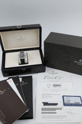 Cargue la imagen en el visor de la galería, Patek Philippe Aquanaut 5167A-001 - documentación o volumen de suministro