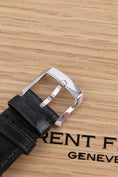 Załaduj obraz do przeglądarki galerii, Laurent Ferrier Classic Micro-Rotor 40mm FBN 229.01 - Widok szczegółowy 6