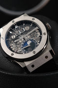 Load image into Gallery viewer, Hublot Classic Fusion Aerofusion Moonphase 547.NX.0170.LR - Detailansicht 3