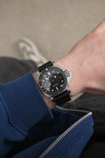 Bild in Galerie-Betrachter laden, Panerai Submersible PAM00683 - Detailansicht 11