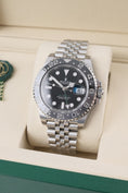 Bild in Galerie-Betrachter laden, Rolex GMT-Master II 126710GRNR - Detailansicht 2