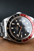 Carica l'immagine nel visualizzatore della galleria, Tudor Black Bay 58 GMT 7939G1A0NRU - Detail view 6