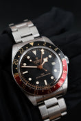 Carica l'immagine nel visualizzatore della galleria, Tudor Black Bay 58 GMT 7939G1A0NRU - Detail view 2
