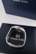 Bild in Galerie-Betrachter laden, Grand Seiko Evolution 9 Collection SLGH027G - Detailansicht 5