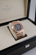 Carica l'immagine nel visualizzatore della galleria, Patek Philippe Nautilus 5980/1R-001 - Detailansicht 1