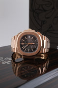 Carica l'immagine nel visualizzatore della galleria, Patek Philippe Nautilus 5980/1R-001 - Detailansicht 5