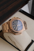 Carica l'immagine nel visualizzatore della galleria, Patek Philippe Nautilus 5980/1R-001 - Detailansicht 4